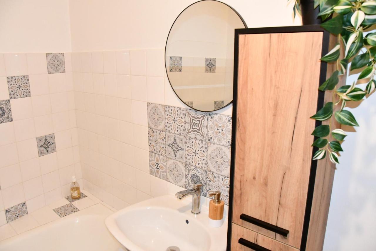 Appartement 32 M2 Intra Muros - Wifi - Netflix - Bureau Avignon Extérieur photo