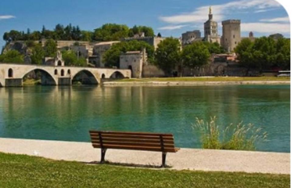 Appartement 32 M2 Intra Muros - Wifi - Netflix - Bureau Avignon Extérieur photo
